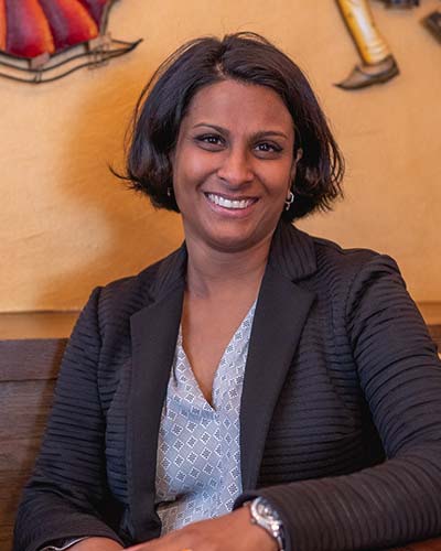 Vesna Nisha Dolinar
