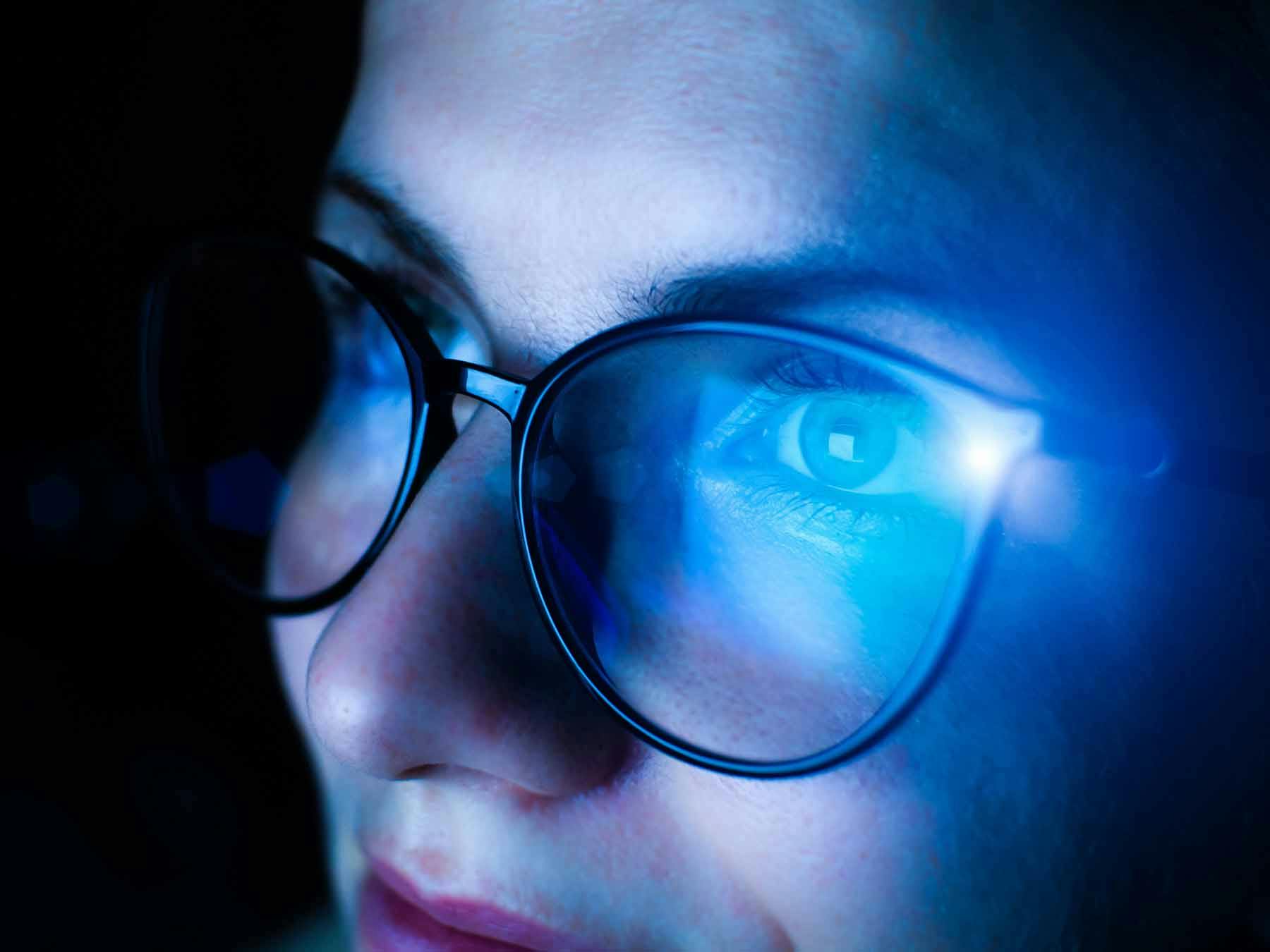 Modra svetloba in očesno zdravje